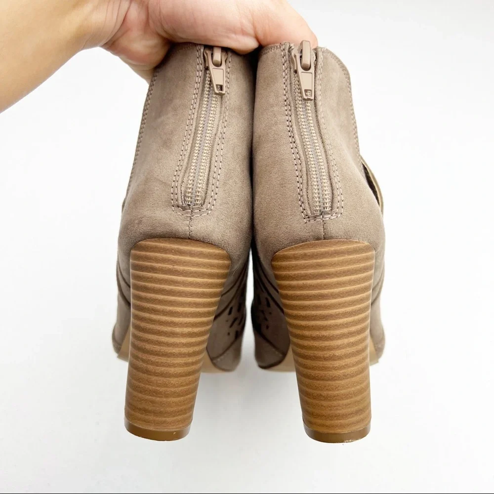 Madden girl bright taupe suede peep toe cut out booties size 7 - Picture 6 of 10